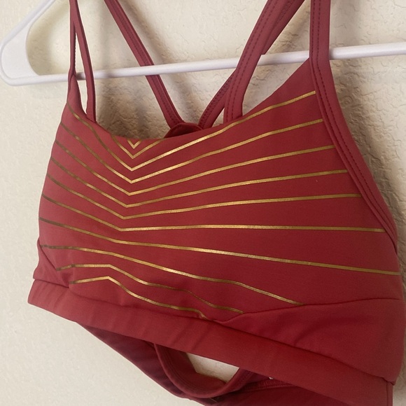 Cleo Harper Set of 3 sports bras Small blue, rose, black, gold - Picture 8 of 14